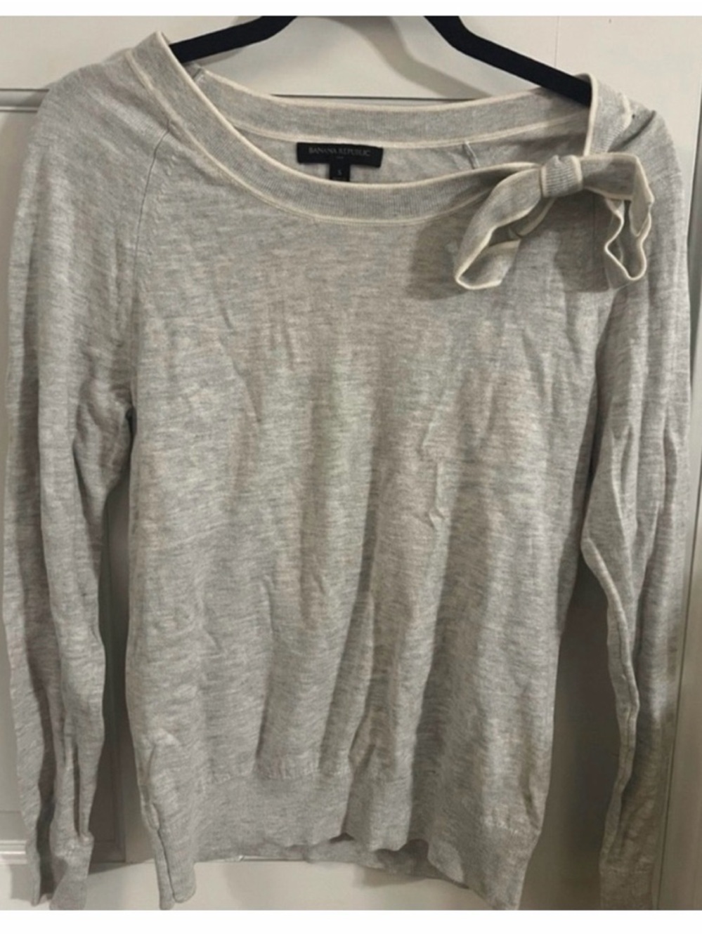 Banana Republic Factory Gray Bow Detail Sweater Size Small Petite SP